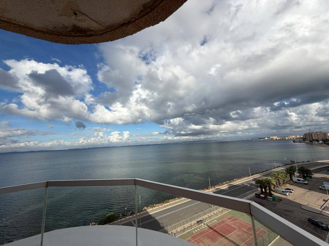 2 makuuhuone Asunto myytävänä paikassa La Manga del Mar Menor mukana uima-altaan 
autotalli - 257 500 € (Ref: 10167496)