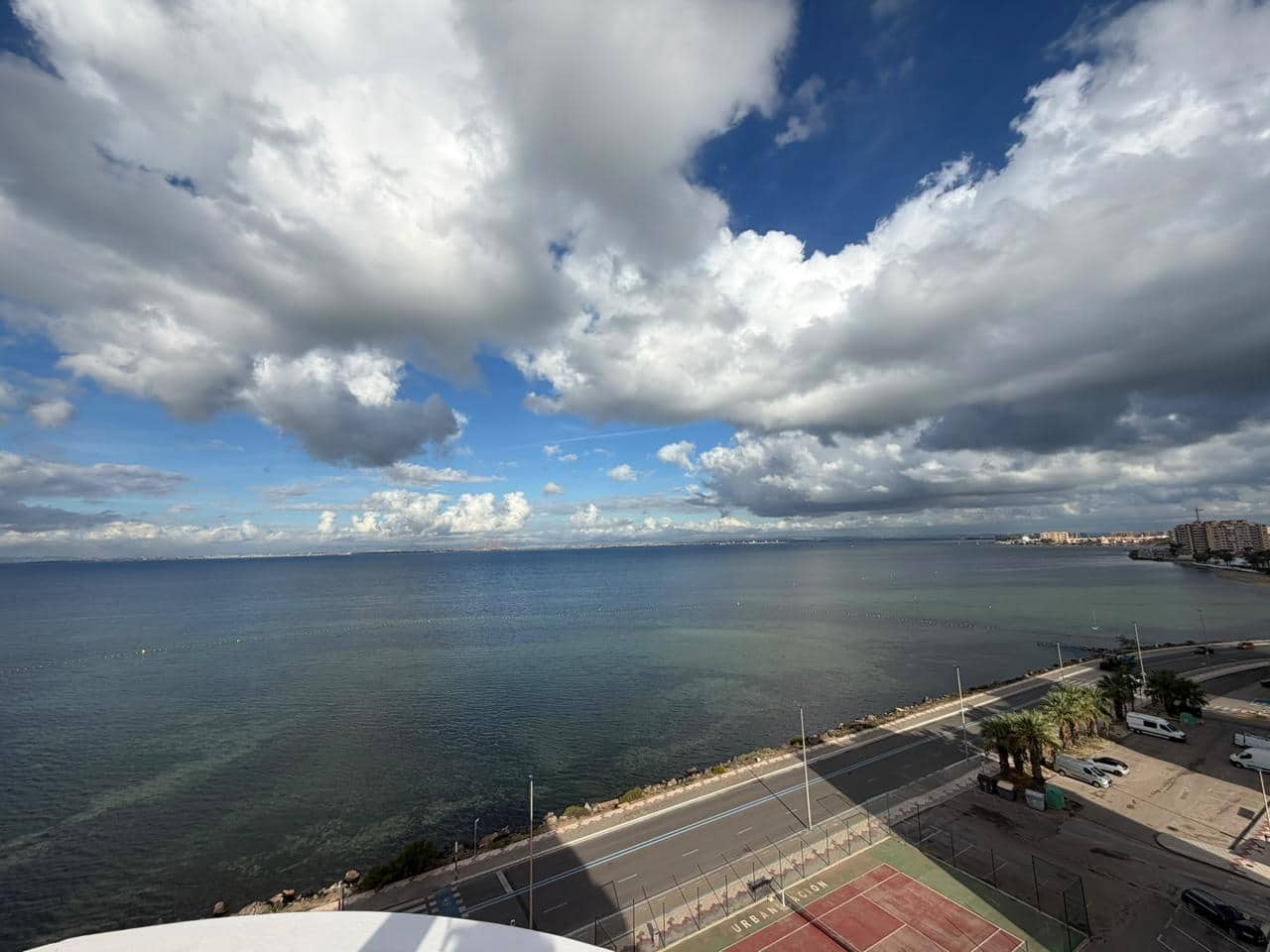 2 makuuhuone Asunto myytävänä paikassa La Manga del Mar Menor mukana uima-altaan 
autotalli - 257 500 € (Ref: 10167496)