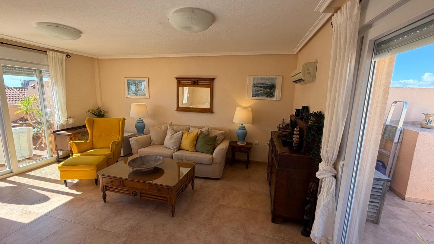 3 soveværelse Lejlighed til salg i La Manga del Mar Menor med swimmingpool garage - € 298.000 (Ref: 10170038)
