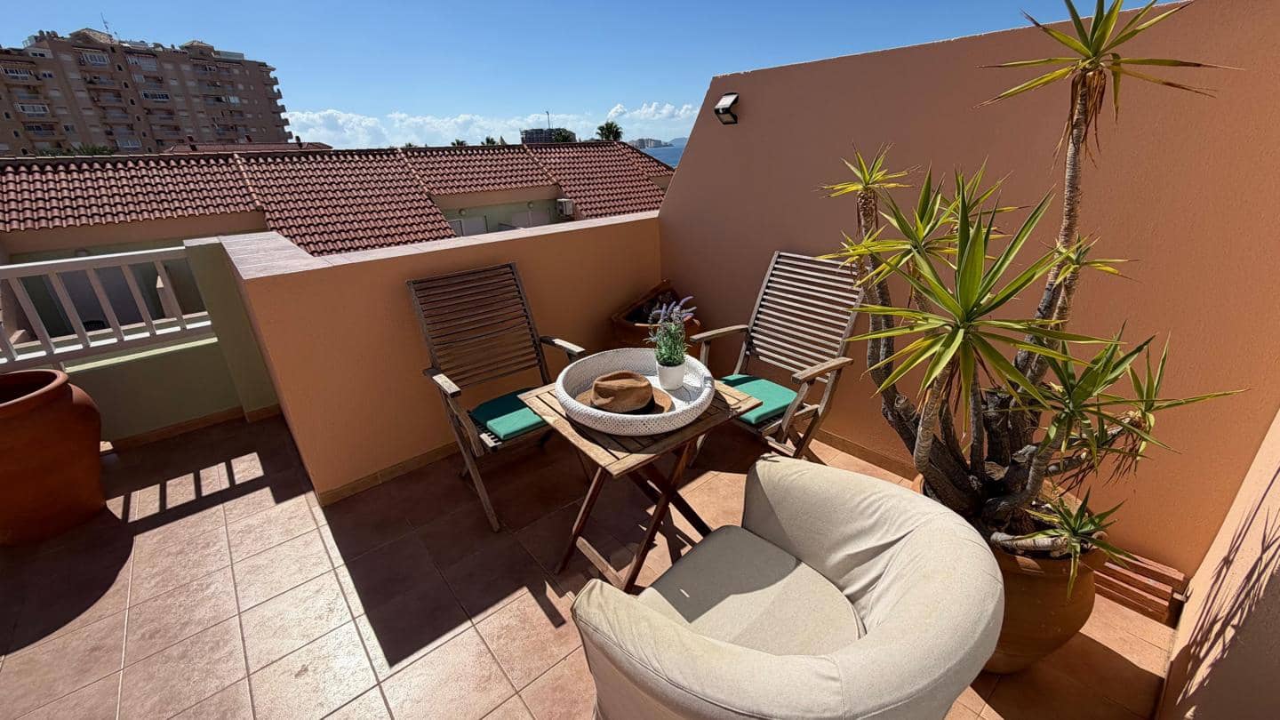 3 soveværelse Lejlighed til salg i La Manga del Mar Menor med swimmingpool garage - € 298.000 (Ref: 10170038)