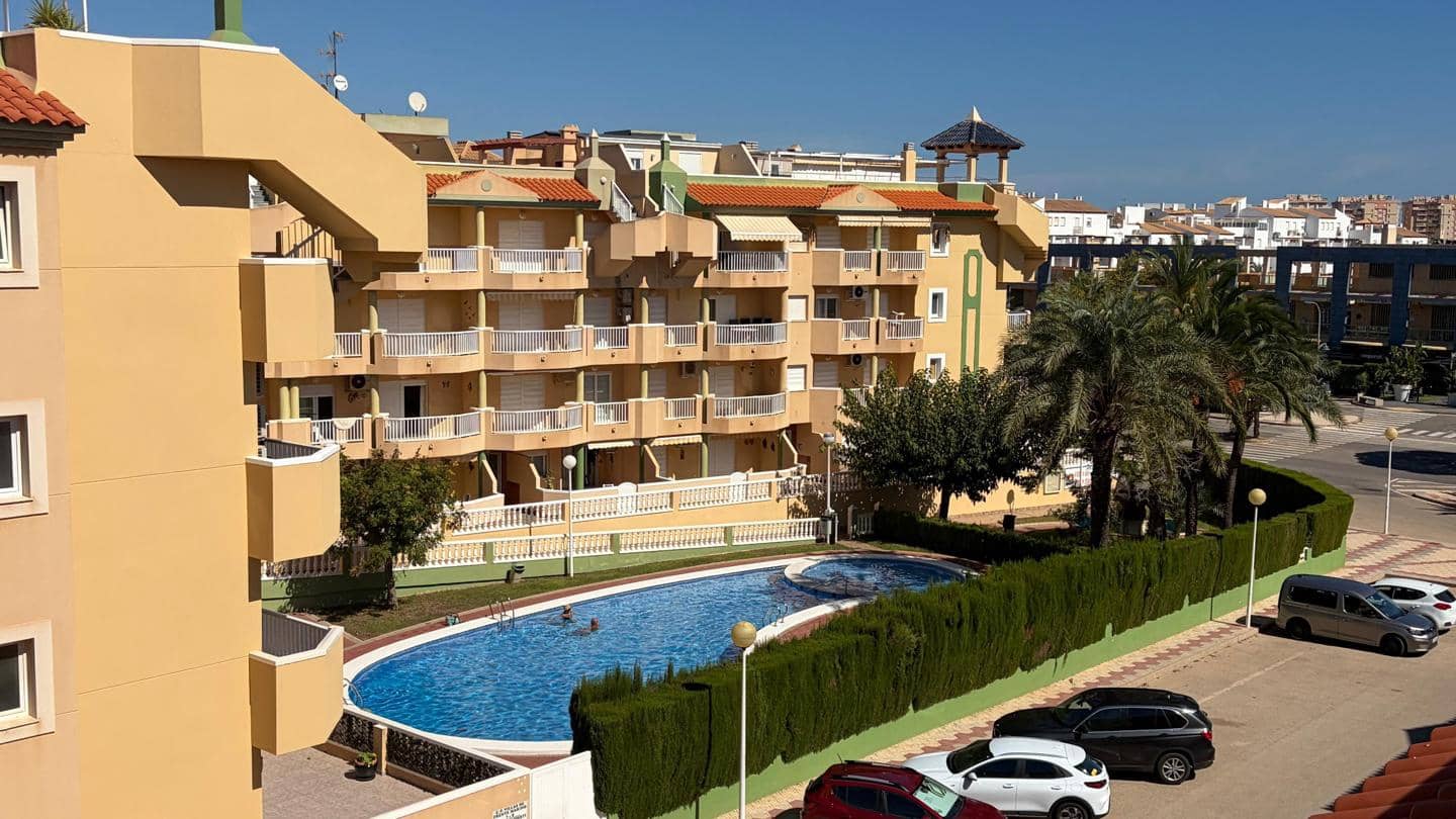 3 soveværelse Lejlighed til salg i La Manga del Mar Menor med swimmingpool garage - € 298.000 (Ref: 10170038)