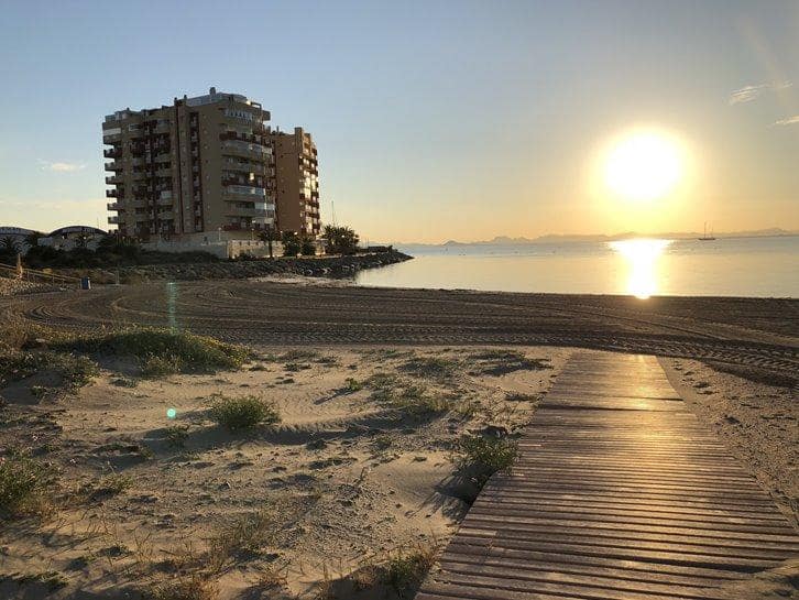 3 soverom Leilighet til salgs i La Manga del Mar Menor med svømmebasseng garasje - € 290 000 (Ref: 10183920)