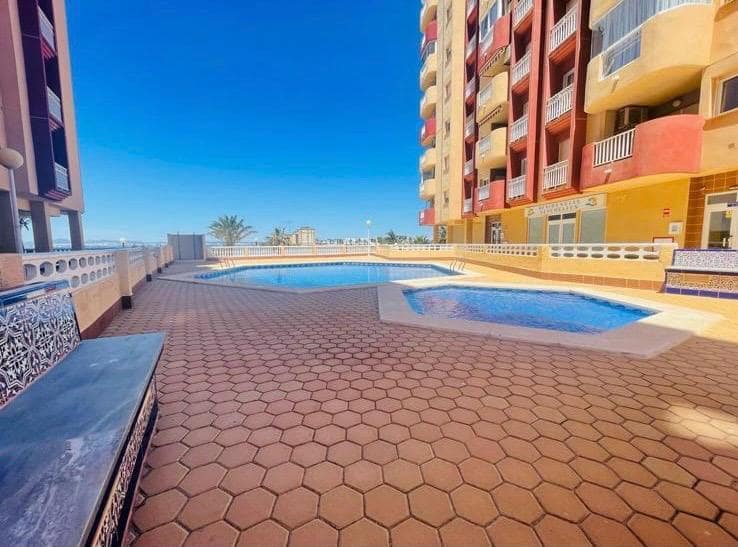 3 soverom Leilighet til salgs i La Manga del Mar Menor med svømmebasseng garasje - € 290 000 (Ref: 10183920)