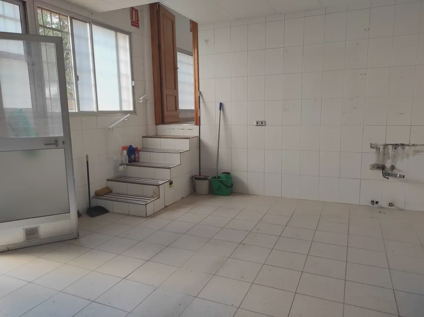 Kaupallinen myytävänä paikassa Beniajan - 150 000 € (Ref: 10045536)
