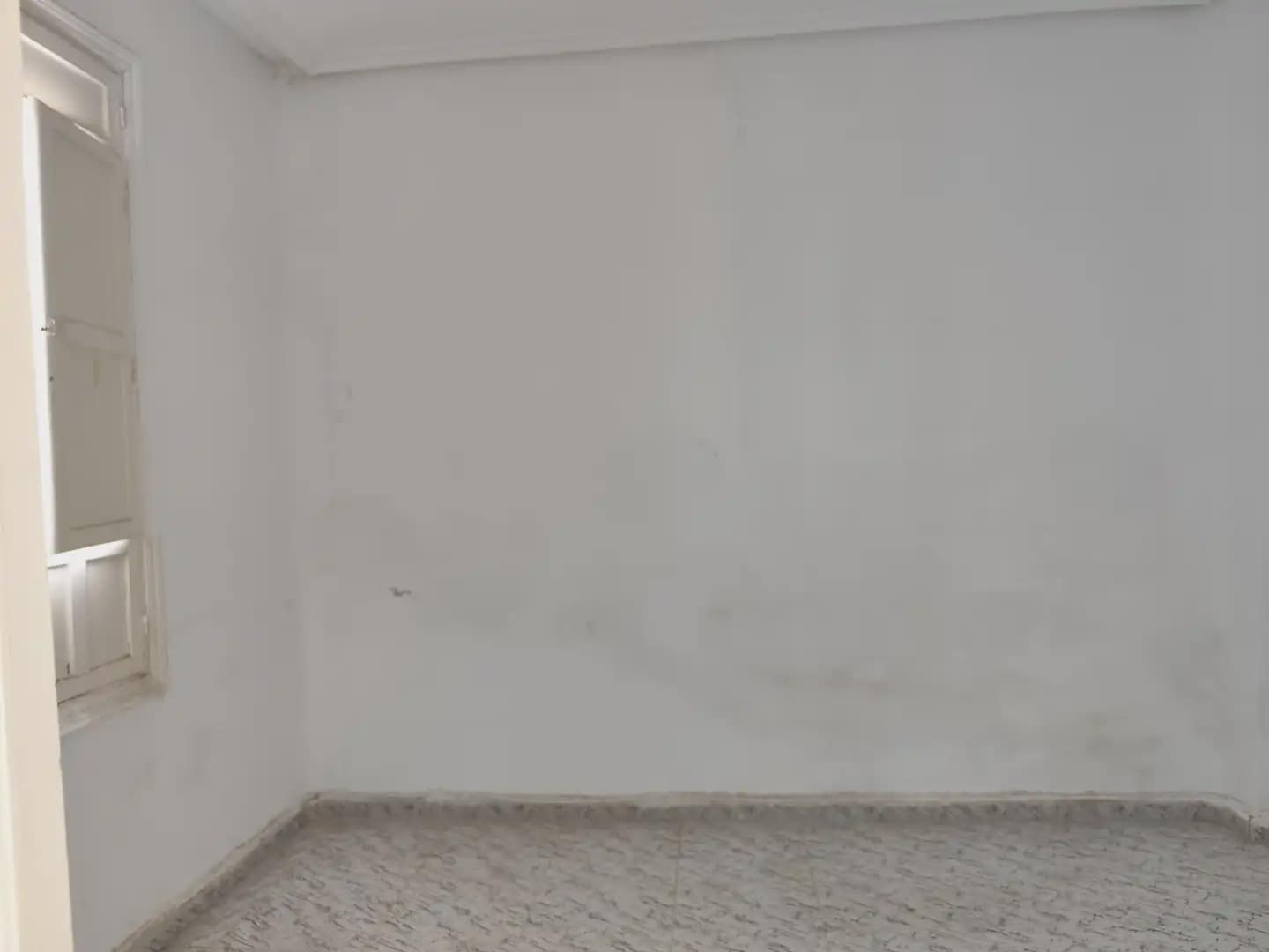 4 chambre Finca/Maison de Campagne à vendre à Beniajan avec garage - 150 000 € (Ref: 10045541)