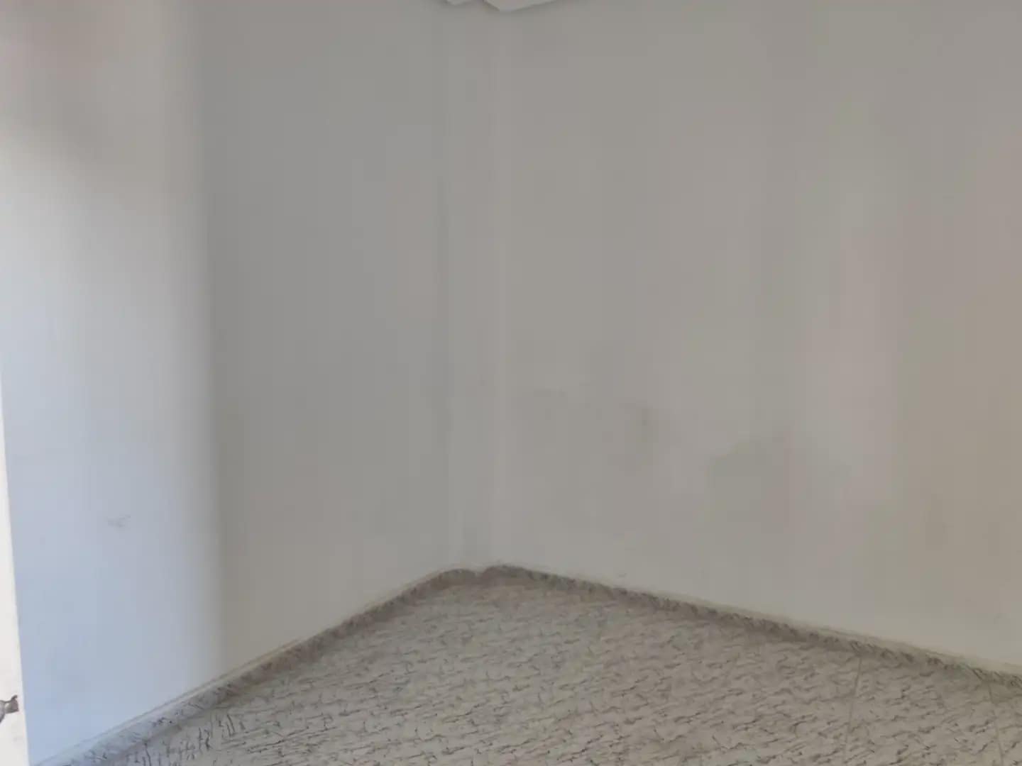 4 chambre Finca/Maison de Campagne à vendre à Beniajan avec garage - 150 000 € (Ref: 10045541)