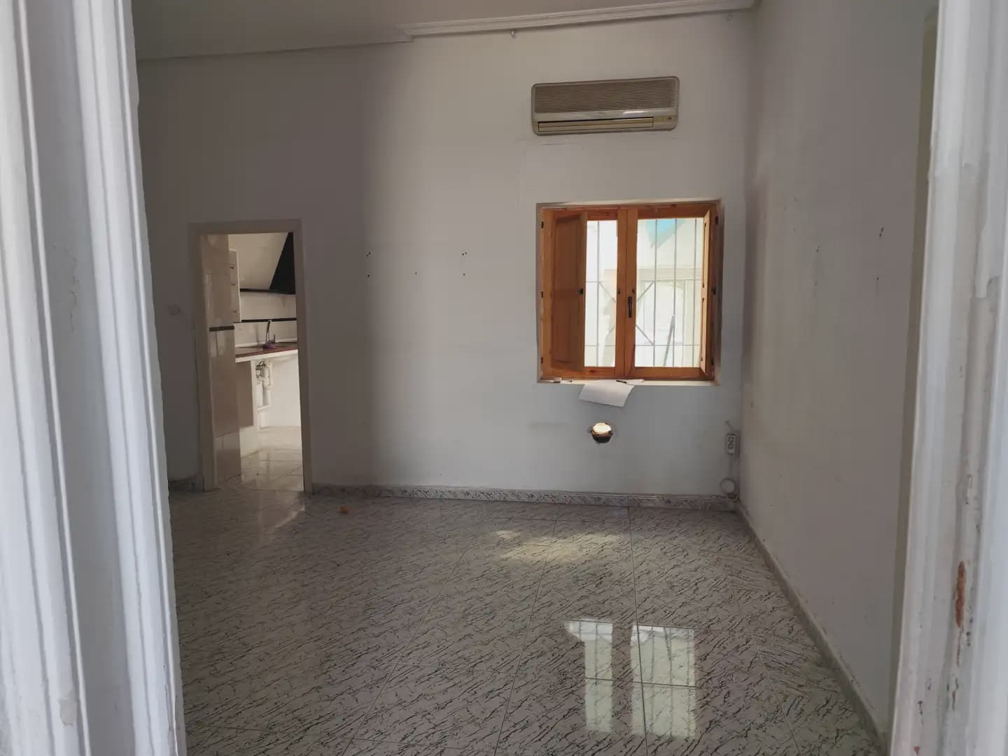 4 chambre Finca/Maison de Campagne à vendre à Beniajan avec garage - 150 000 € (Ref: 10045541)