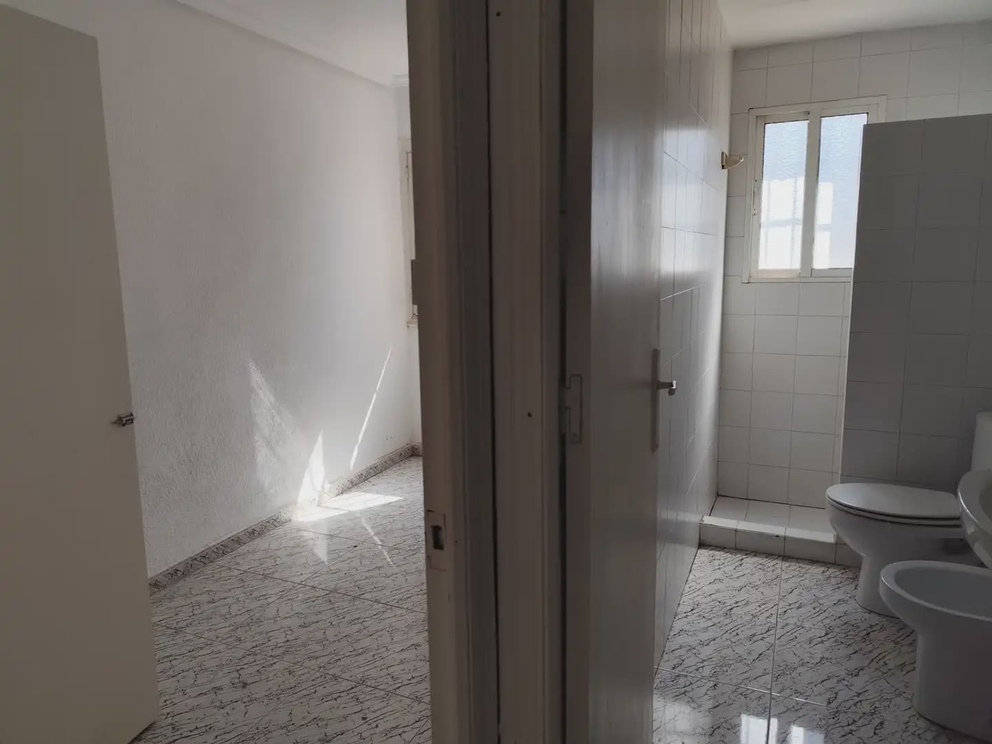 4 chambre Finca/Maison de Campagne à vendre à Beniajan avec garage - 150 000 € (Ref: 10045541)