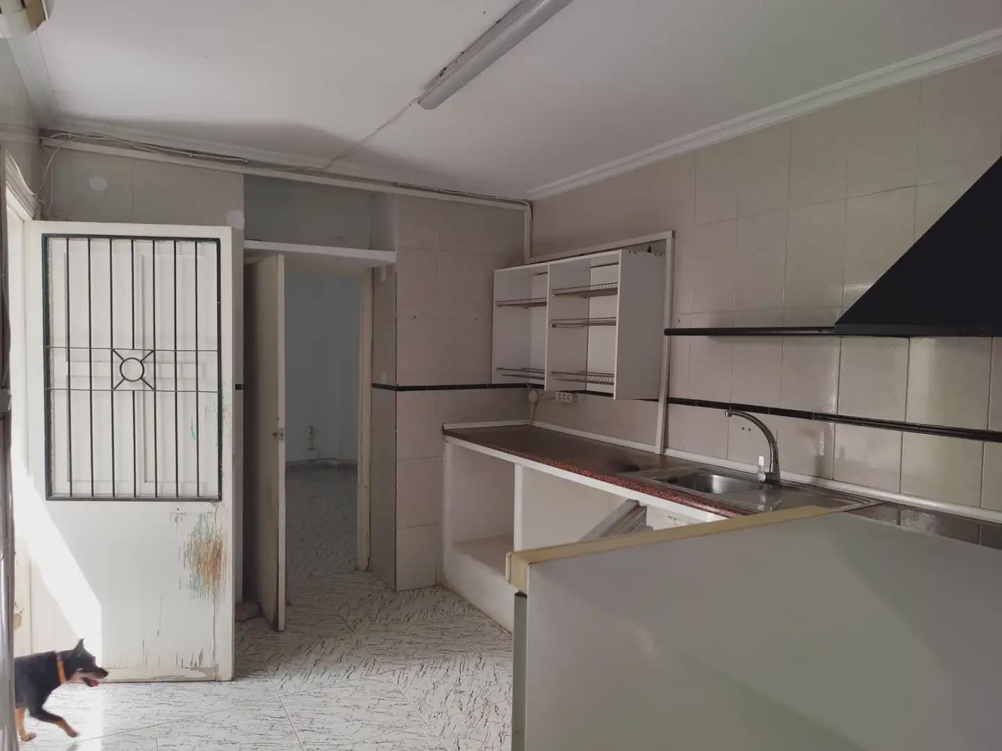 4 chambre Finca/Maison de Campagne à vendre à Beniajan avec garage - 150 000 € (Ref: 10045541)