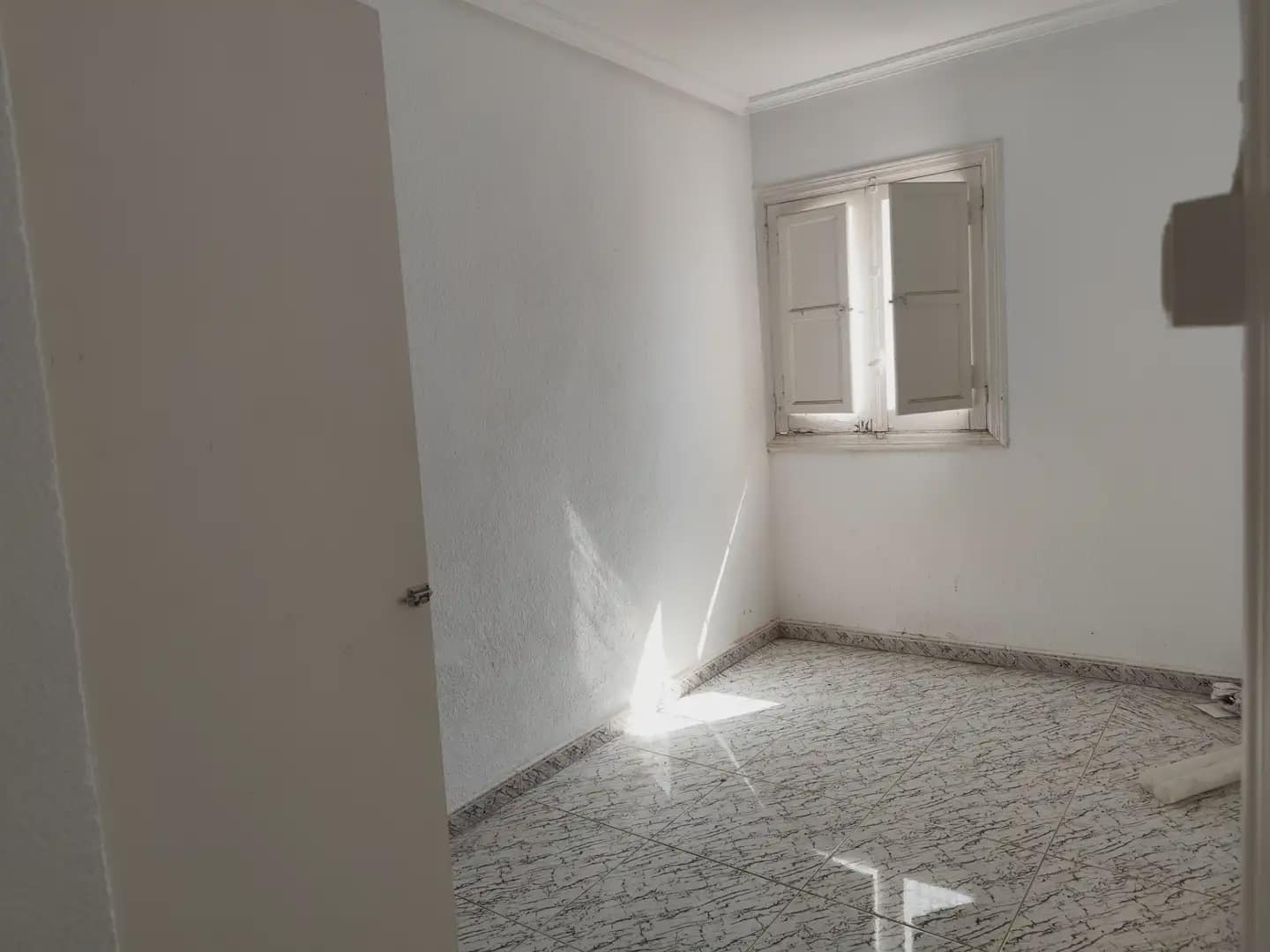 4 chambre Finca/Maison de Campagne à vendre à Beniajan avec garage - 150 000 € (Ref: 10045541)