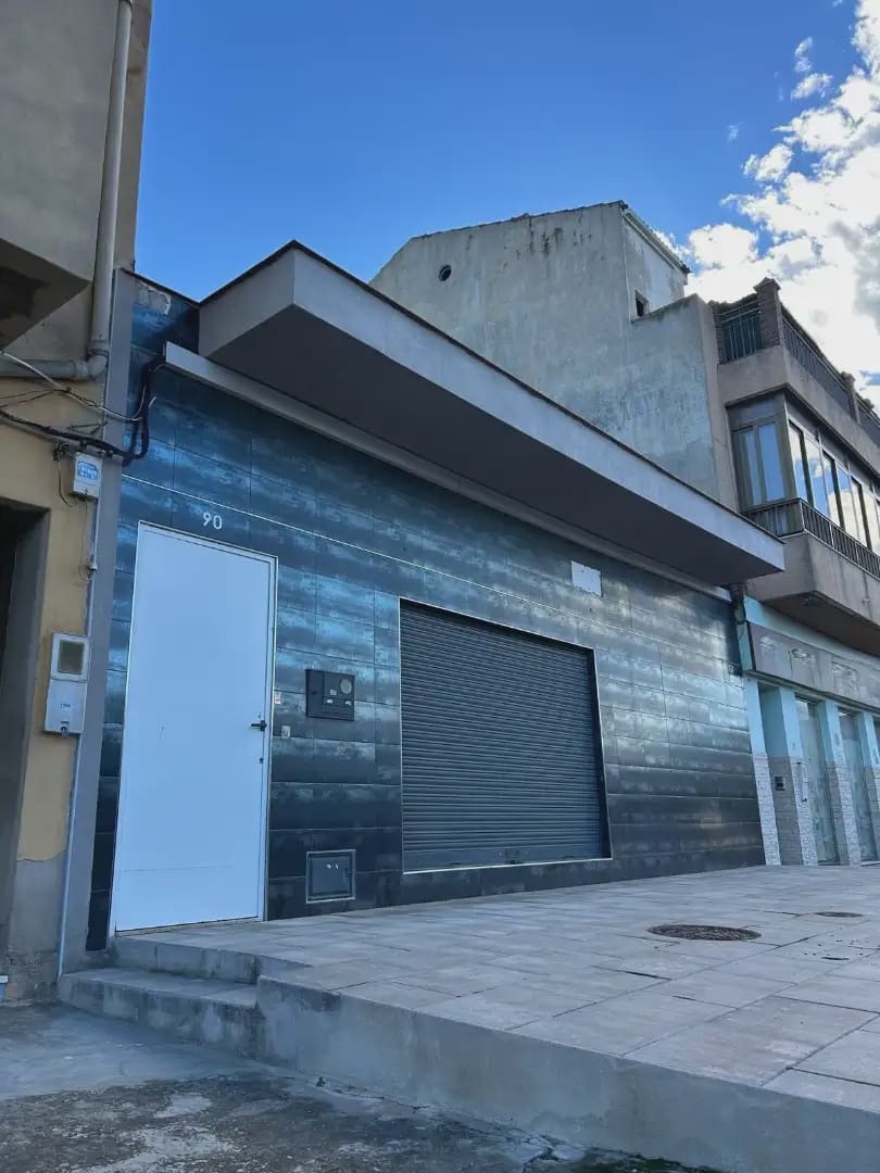 Kaupallinen myytävänä paikassa Beniajan - 130 000 € (Ref: 10045545)