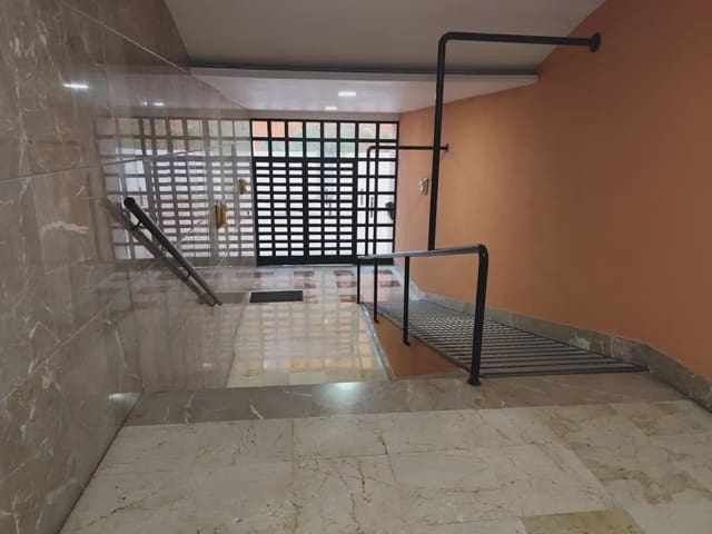 4 soveværelse Lejlighed til salg i El Carmen, Murcia by med garage - € 275.000 (Ref: 10100588)