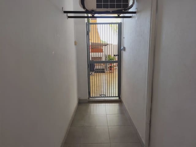 2 bedroom Townhouse for sale in El Bojal, Murcia city with garage - € 140,000 (Ref: 10100593)