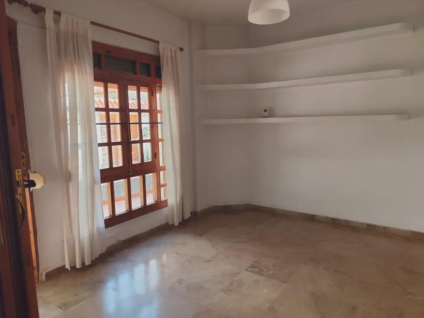 4 bedroom Townhouse for sale in Beniajan with garage - € 220,000 (Ref: 10101186)