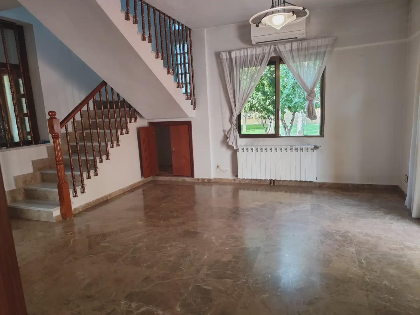 4 bedroom Townhouse for sale in Beniajan with garage - € 220,000 (Ref: 10101186)