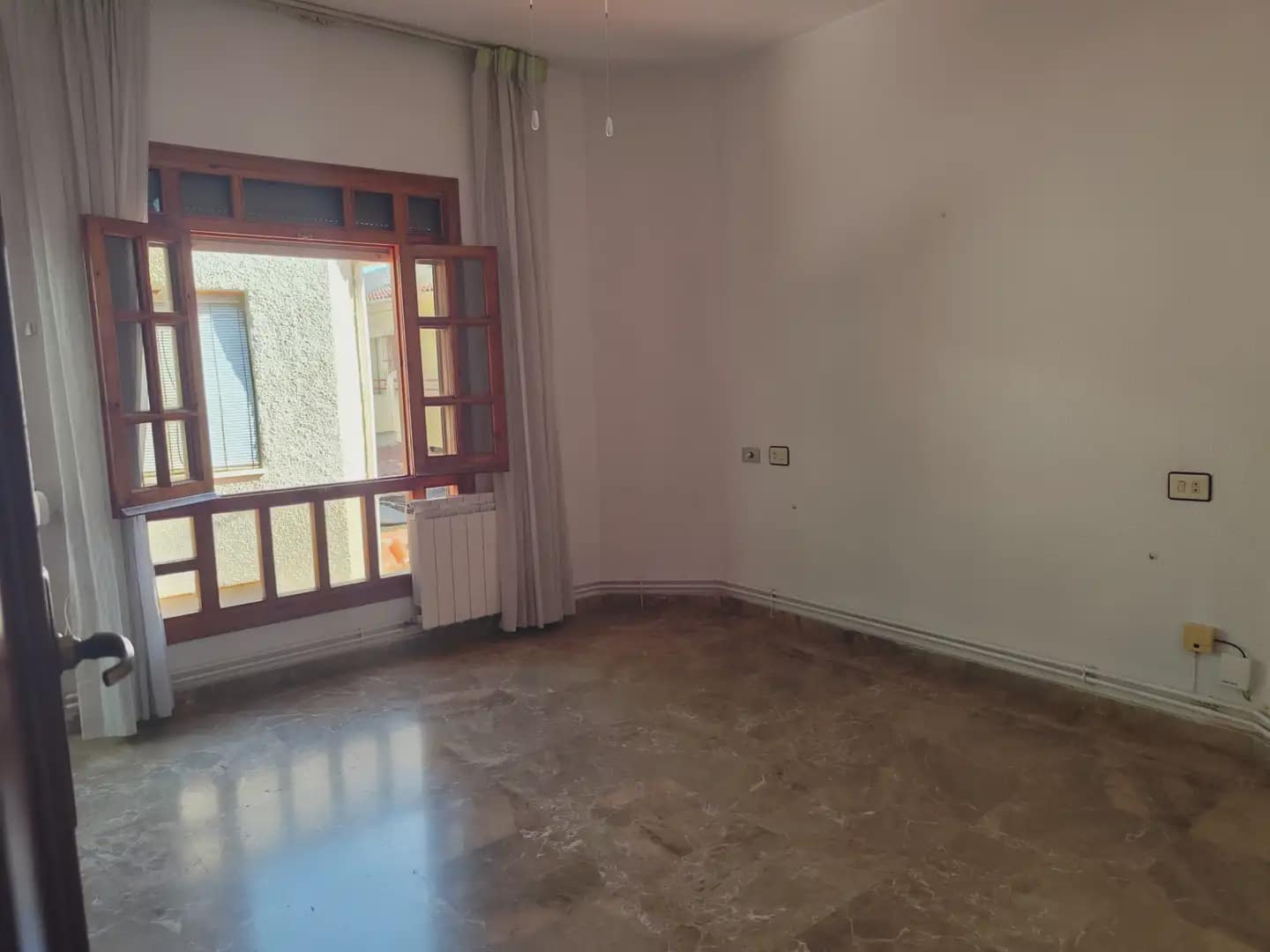 4 bedroom Townhouse for sale in Beniajan with garage - € 220,000 (Ref: 10101186)