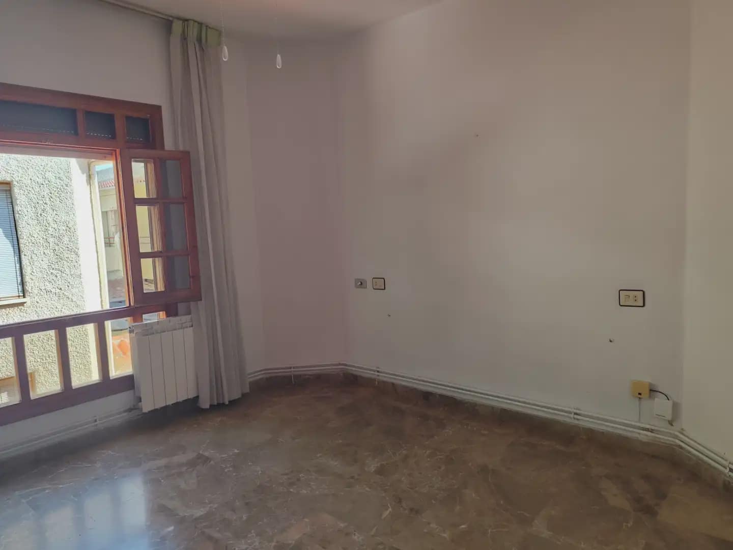 4 bedroom Townhouse for sale in Beniajan with garage - € 220,000 (Ref: 10101186)