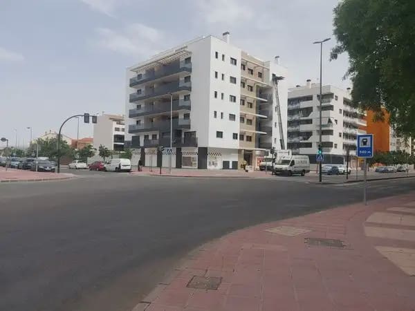 Kommersiell til salgs i Murcia by - € 315 000 (Ref: 10172169)