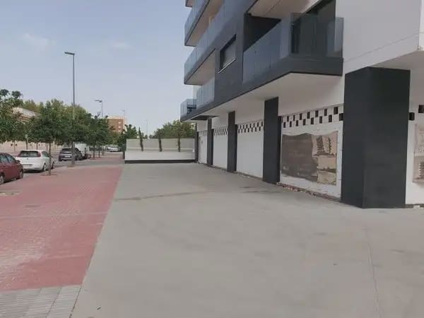 Kommersiell til salgs i Murcia by - € 315 000 (Ref: 10172169)