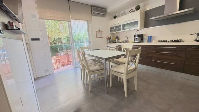 4 soveværelse Byhus til salg i Santo Angel, Murcia by med swimmingpool garage - € 395.000 (Ref: 10172179)