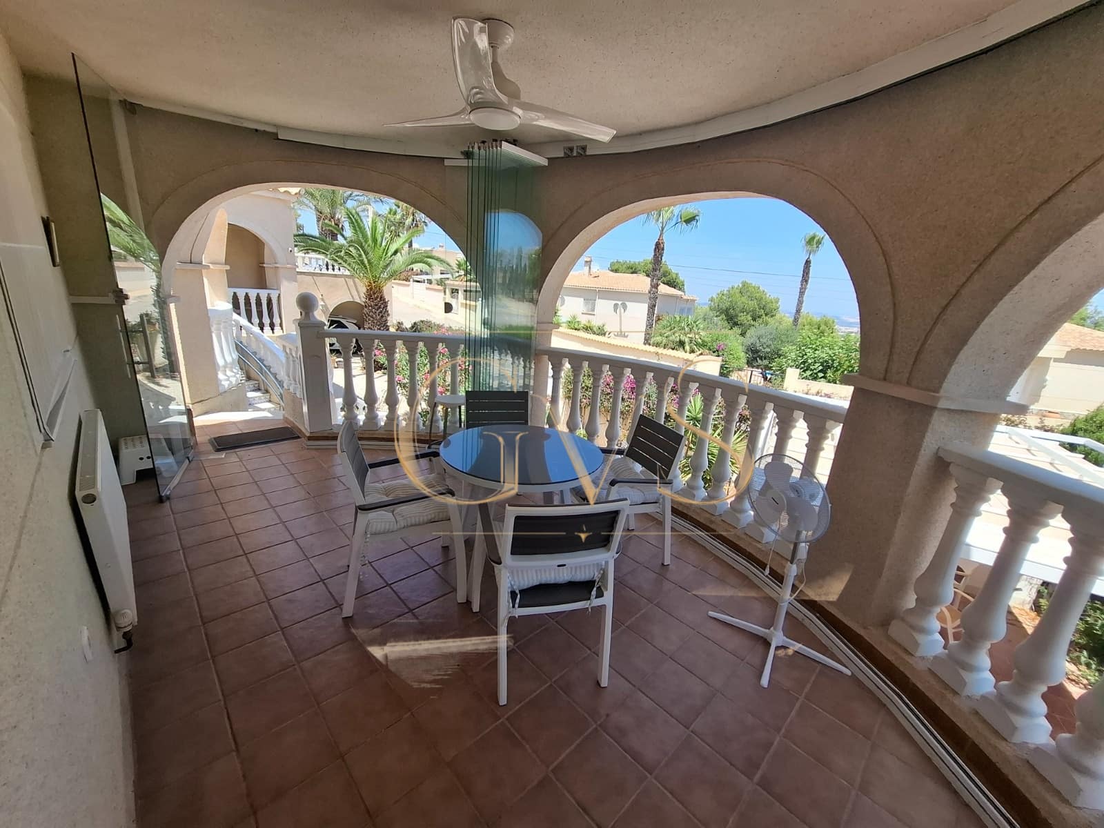 4 sovrum Villa till salu i San Miguel de Salinas med pool garage - 575 000 € (Ref: 10010228)