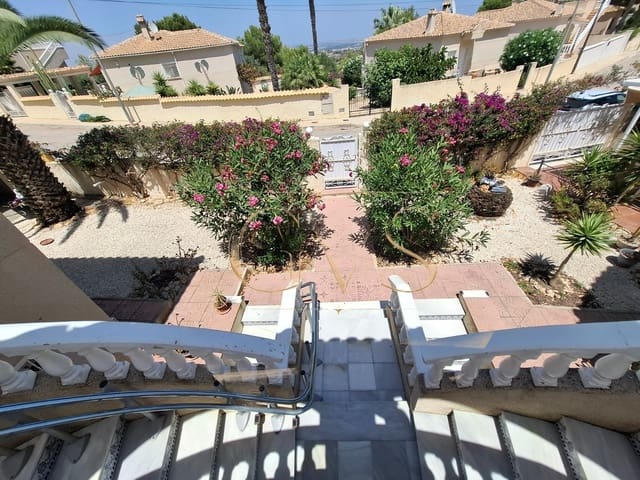 Chalet de 4 habitaciones en San Miguel de Salinas en venta con piscina garaje - 575.000 € (Ref: 10010228)