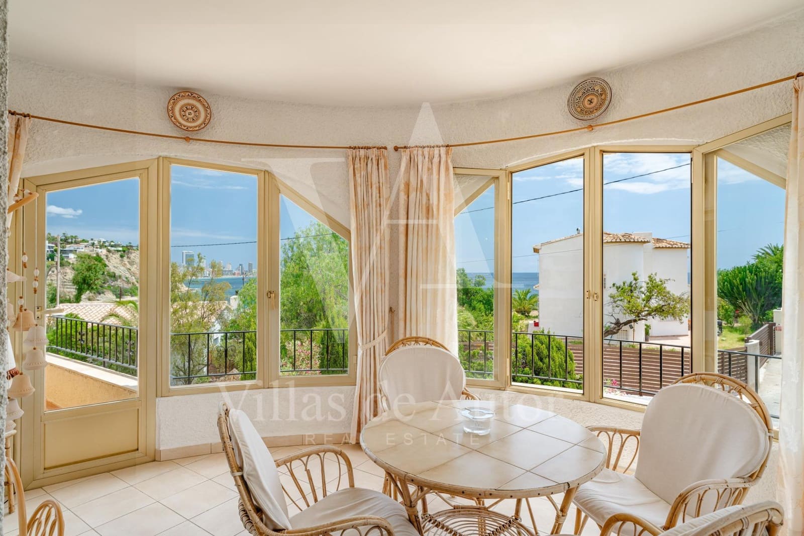 Chalet de 4 habitaciones en Calpe / Calp en venta con piscina garaje - 900.000 € (Ref: 10041352)