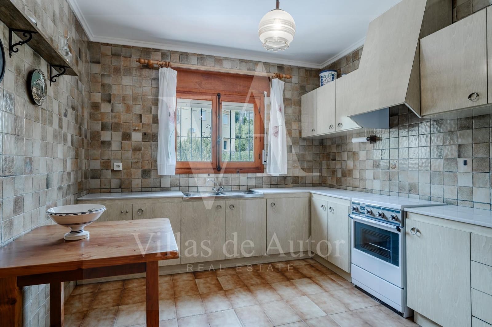 Chalet de 4 habitaciones en Calpe / Calp en venta con piscina garaje - 900.000 € (Ref: 10041352)