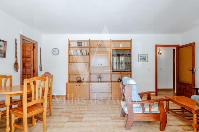 Chalet de 4 habitaciones en Maryvilla, Calpe / Calp en venta con piscina garaje - 900.000 € (Ref: 10041352)