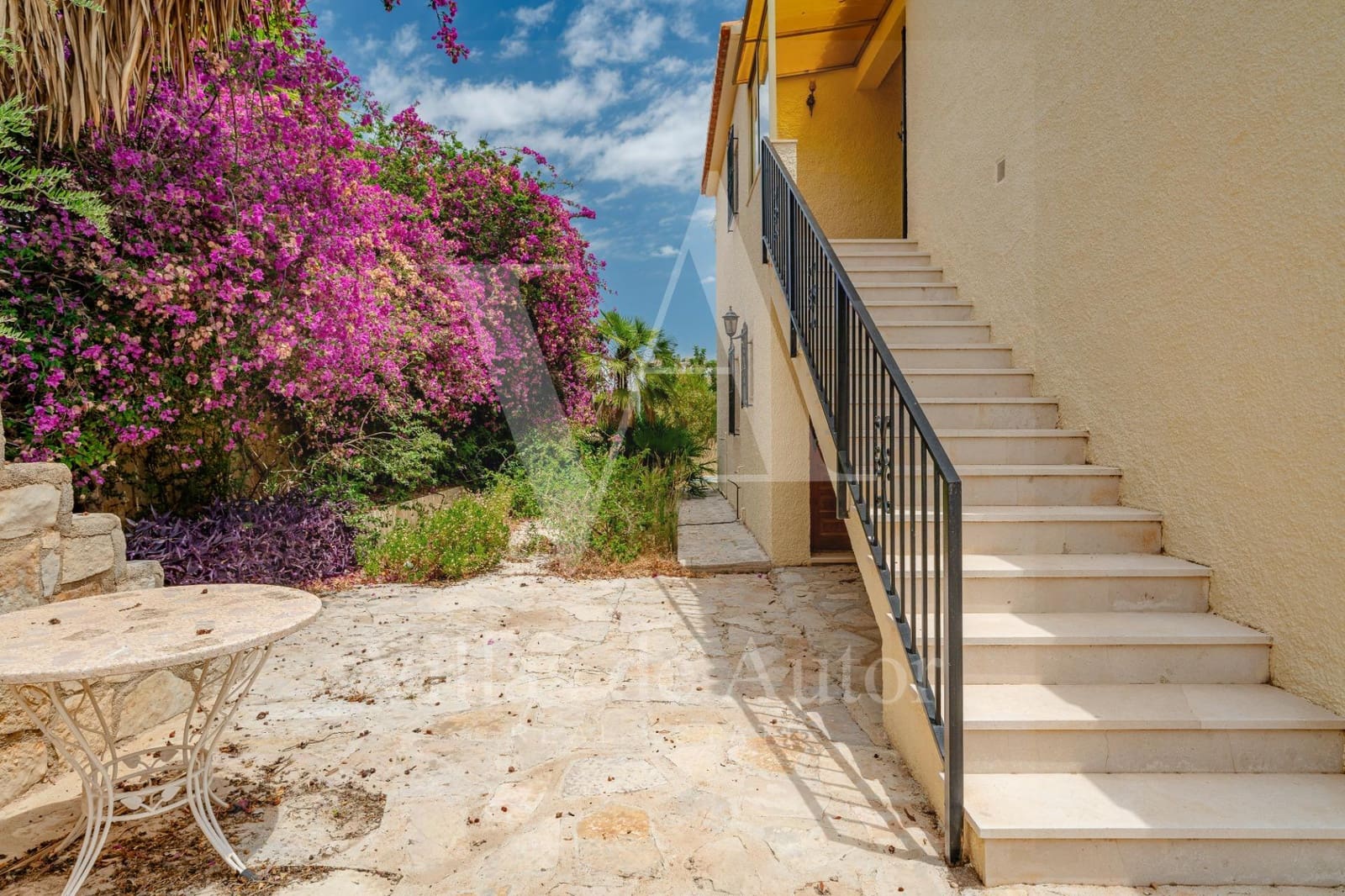 Chalet de 4 habitaciones en Calpe / Calp en venta con piscina garaje - 900.000 € (Ref: 10041352)