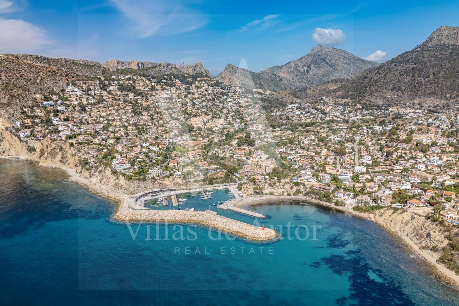 Chalet de 4 habitaciones en Calpe / Calp en venta con piscina garaje - 900.000 € (Ref: 10041352)