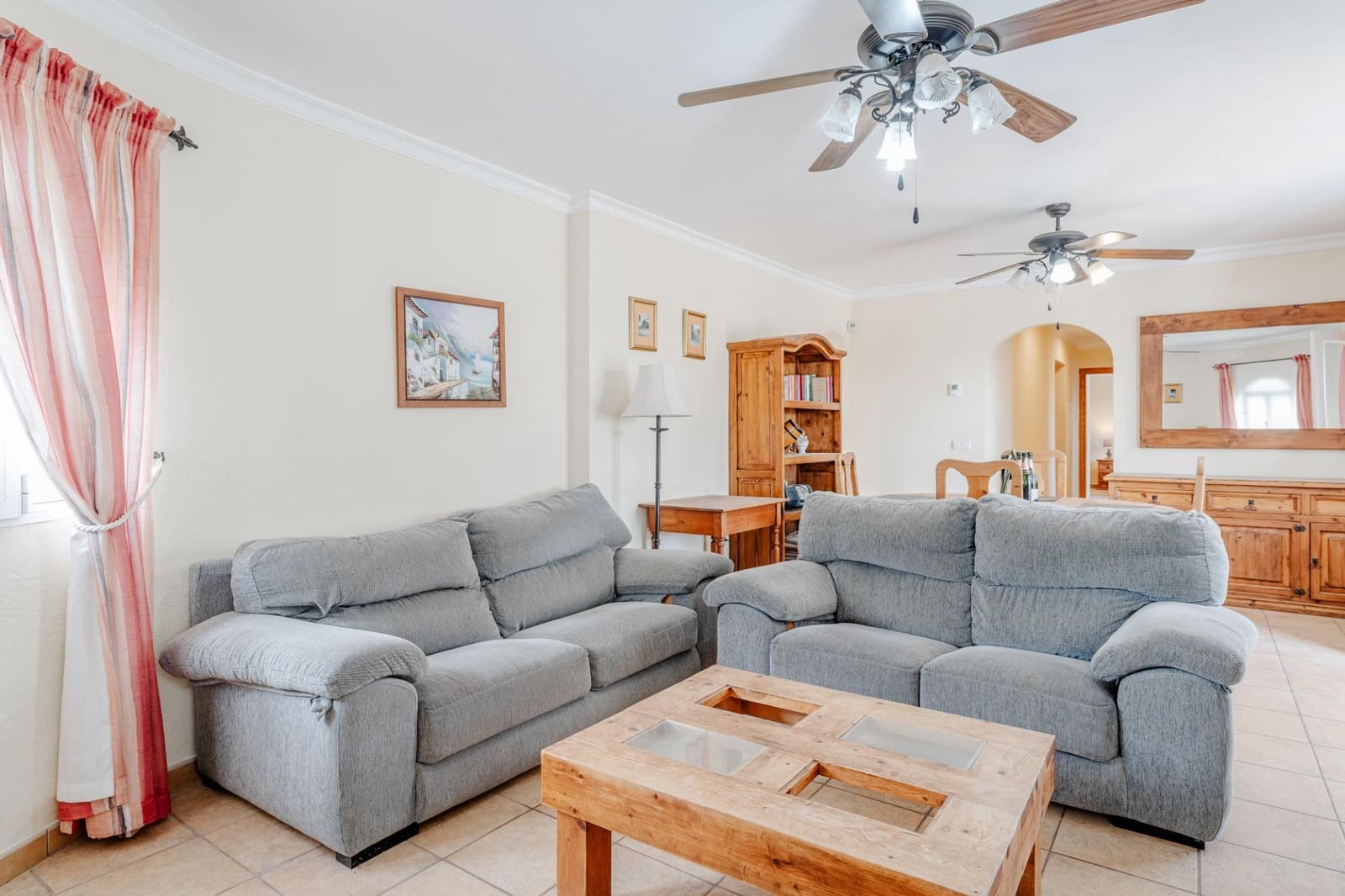6 makuuhuone Huvila myytävänä paikassa Calpe / Calp mukana uima-altaan 
autotalli - 649 000 € (Ref: 10041362)