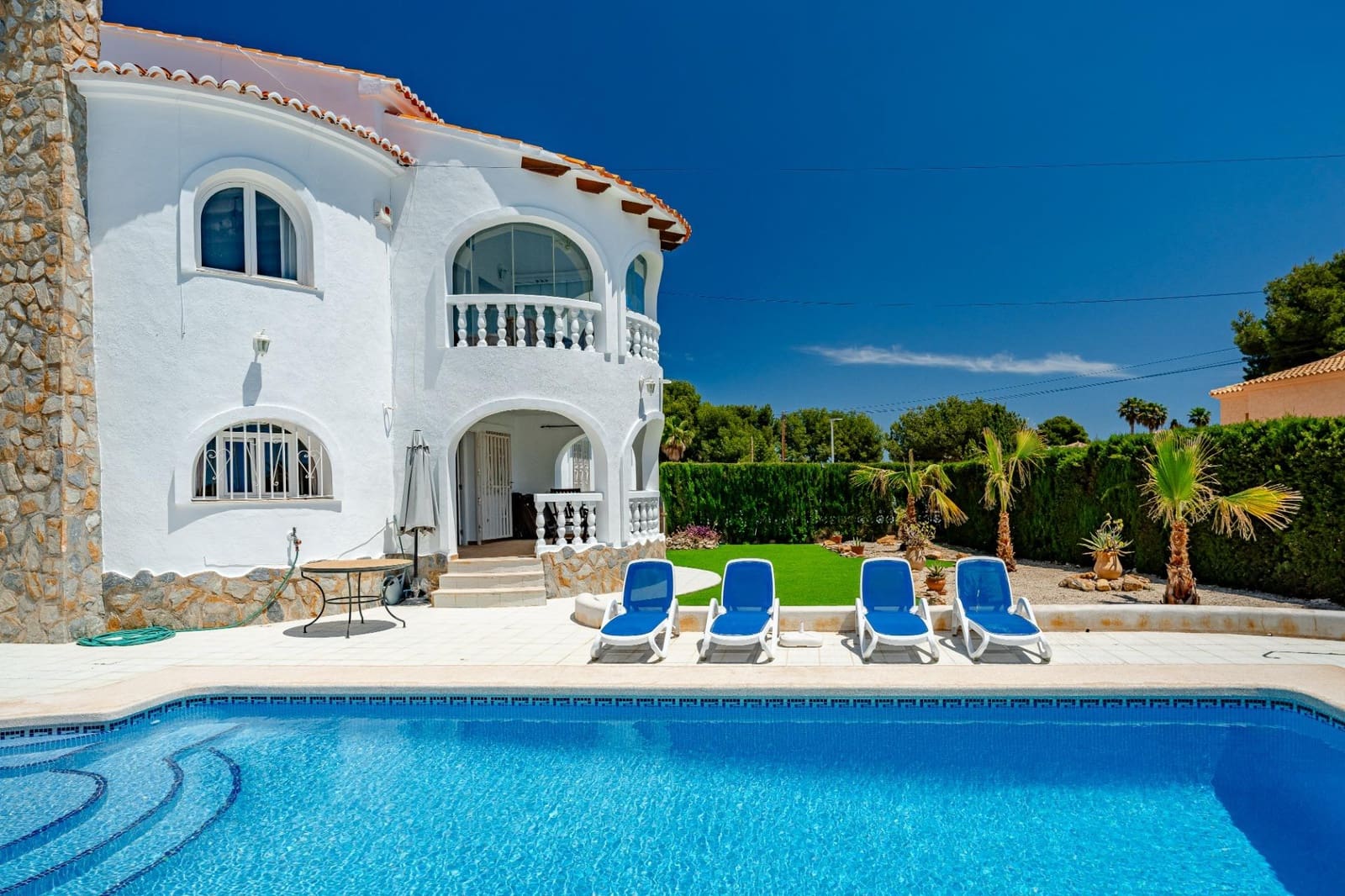 6 makuuhuone Huvila myytävänä paikassa Calpe / Calp mukana uima-altaan 
autotalli - 649 000 € (Ref: 10041362)
