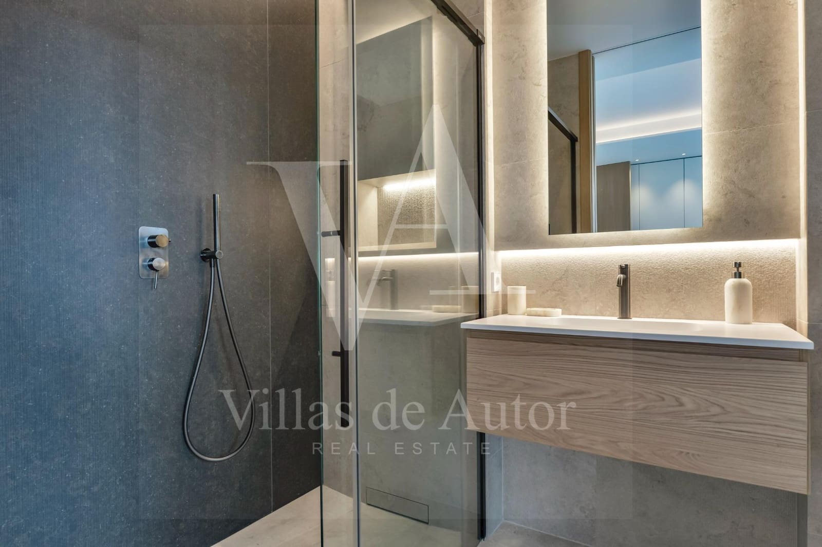 4 bedroom Villa for sale in Galera de las Palmeras with pool garage - € 2,345,000 (Ref: 10041365)