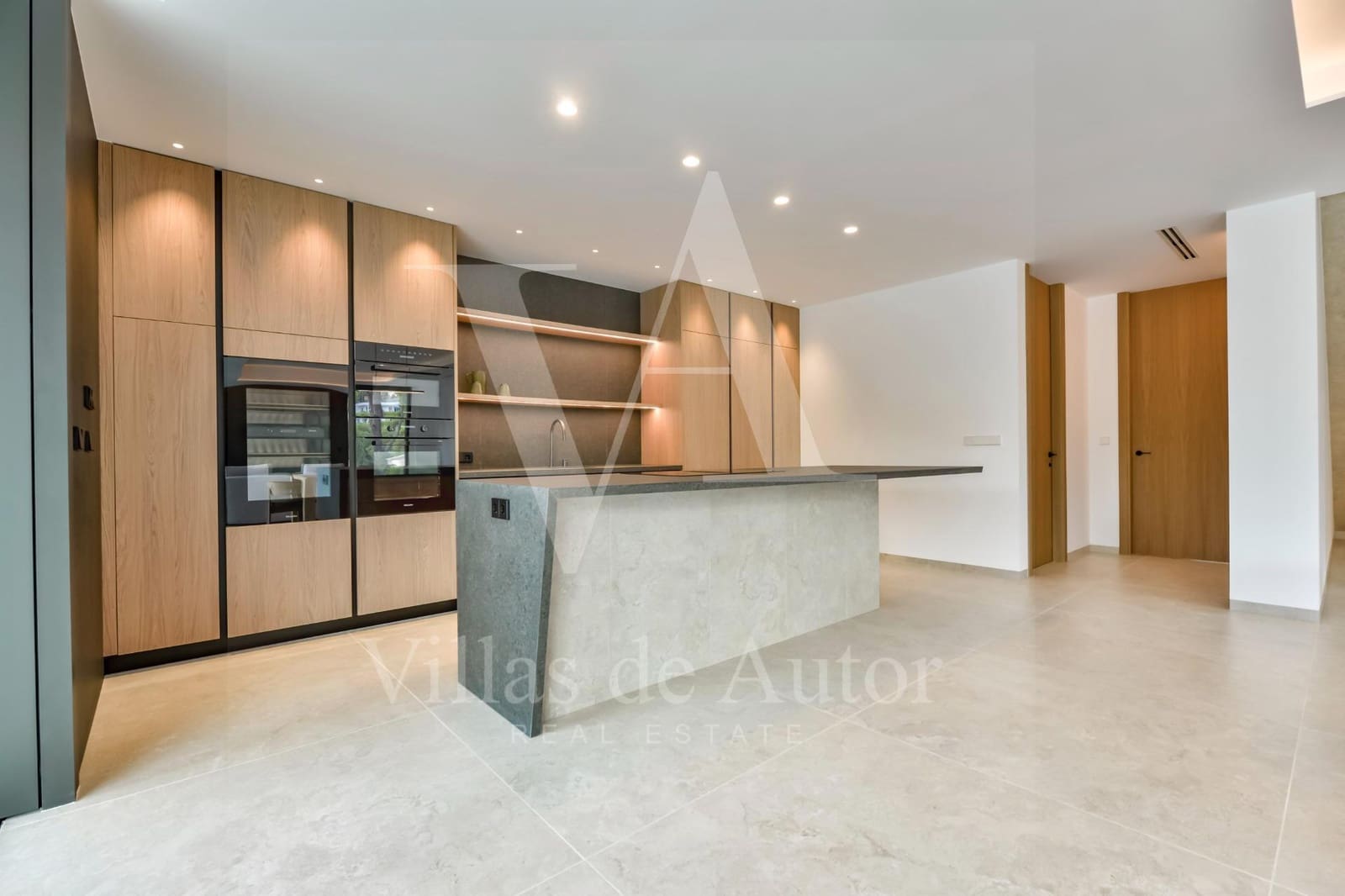 4 bedroom Villa for sale in Galera de las Palmeras with pool garage - € 2,345,000 (Ref: 10041365)