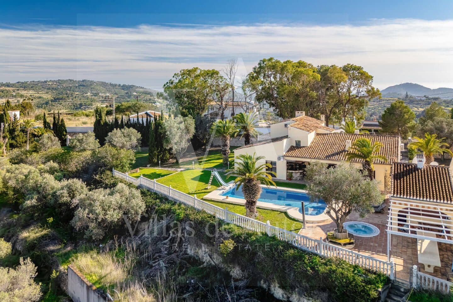 7 soveværelse Finca/Landehus til salg i Benissa med swimmingpool garage - € 995.000 (Ref: 10041371)