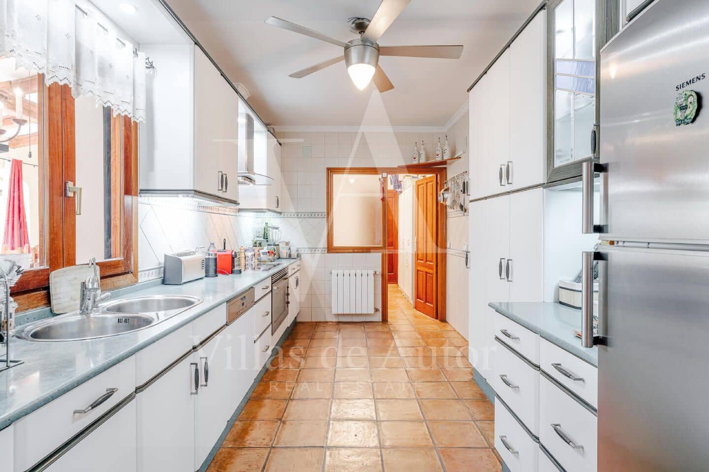 7 soveværelse Finca/Landehus til salg i Benissa med swimmingpool garage - € 995.000 (Ref: 10041371)