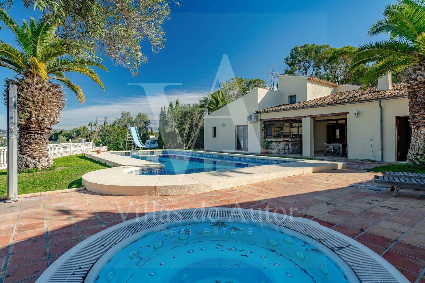 7 soveværelse Finca/Landehus til salg i Benissa med swimmingpool garage - € 995.000 (Ref: 10041371)