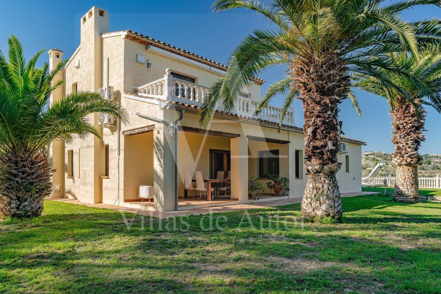 7 soveværelse Finca/Landehus til salg i Benissa med swimmingpool garage - € 995.000 (Ref: 10041371)