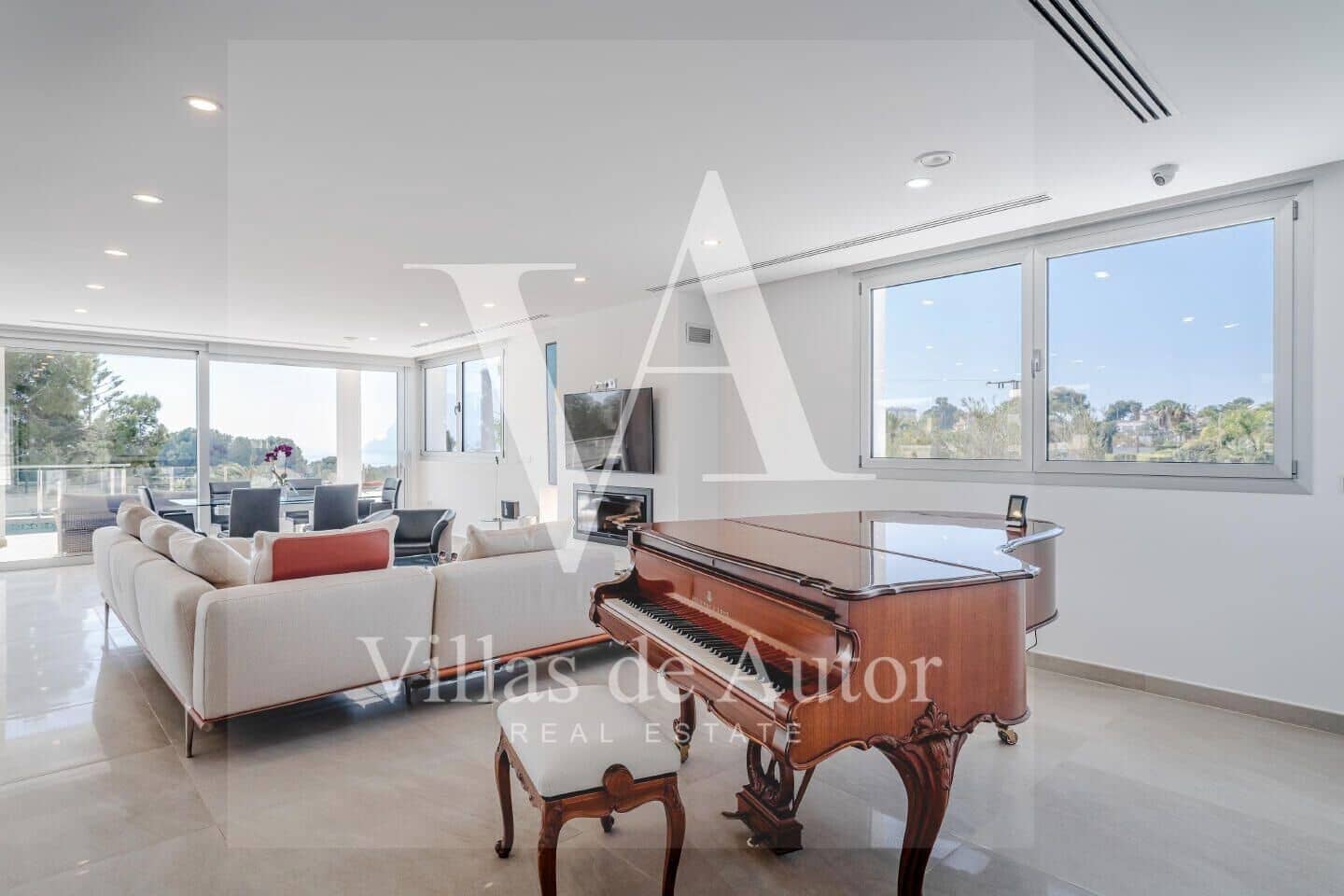 7 bedroom Villa for sale in Calpe / Calp with pool garage - € 2,490,000 (Ref: 10041375)