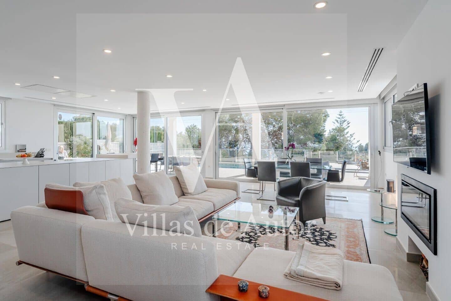 7 bedroom Villa for sale in Calpe / Calp with pool garage - € 2,490,000 (Ref: 10041375)