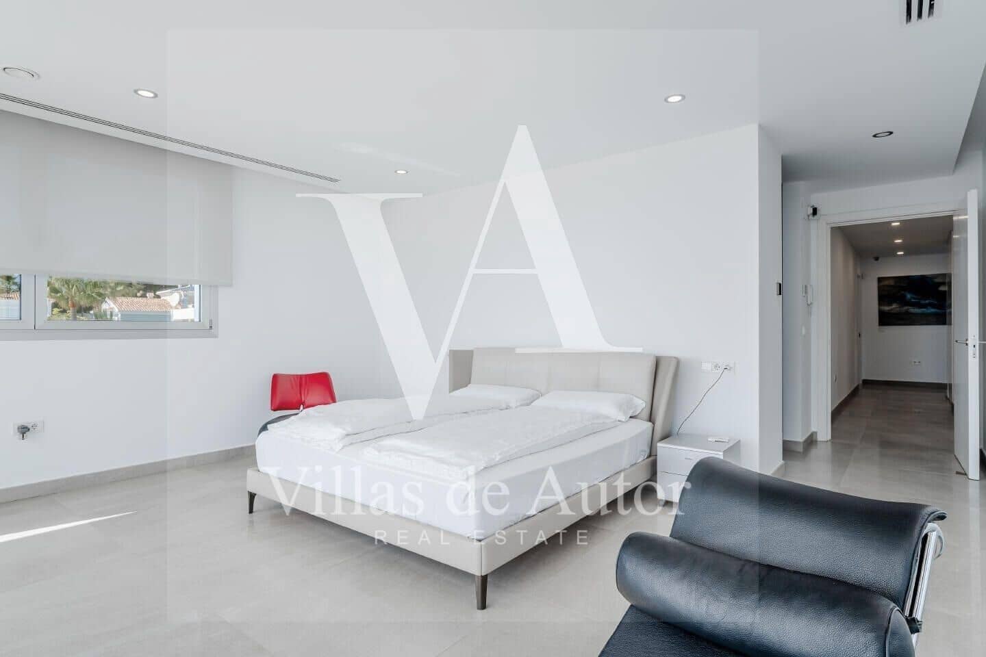 7 bedroom Villa for sale in Calpe / Calp with pool garage - € 2,490,000 (Ref: 10041375)