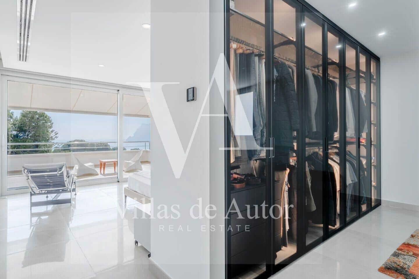 7 bedroom Villa for sale in Calpe / Calp with pool garage - € 2,490,000 (Ref: 10041375)