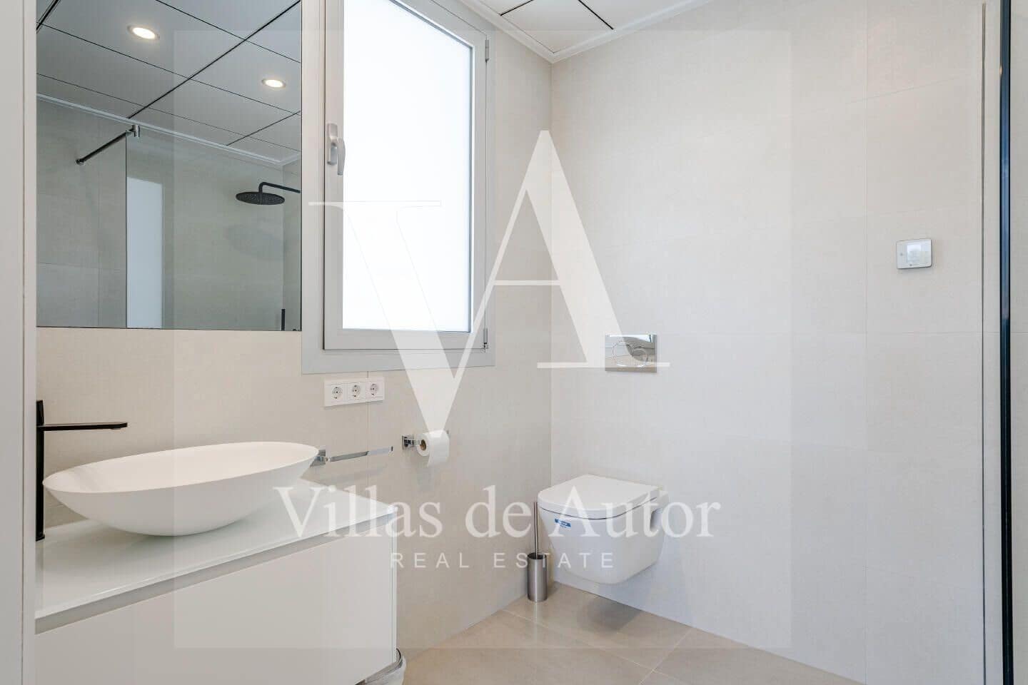 7 bedroom Villa for sale in Calpe / Calp with pool garage - € 2,490,000 (Ref: 10041375)