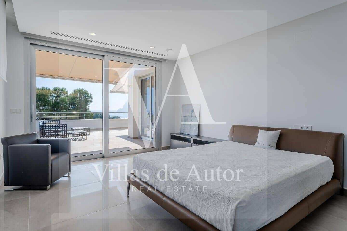 7 bedroom Villa for sale in Calpe / Calp with pool garage - € 2,490,000 (Ref: 10041375)
