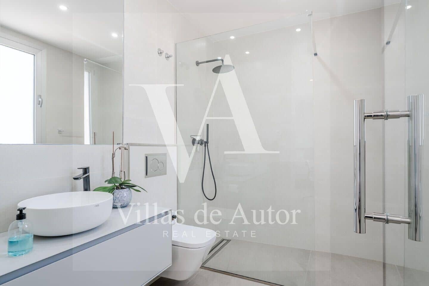 7 bedroom Villa for sale in Calpe / Calp with pool garage - € 2,490,000 (Ref: 10041375)