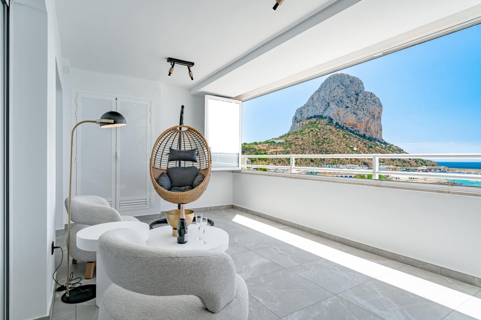 2 quarto Apartamento para venda em Calpe / Calp com piscina garagem - 745 000 € (Ref: 10041376)
