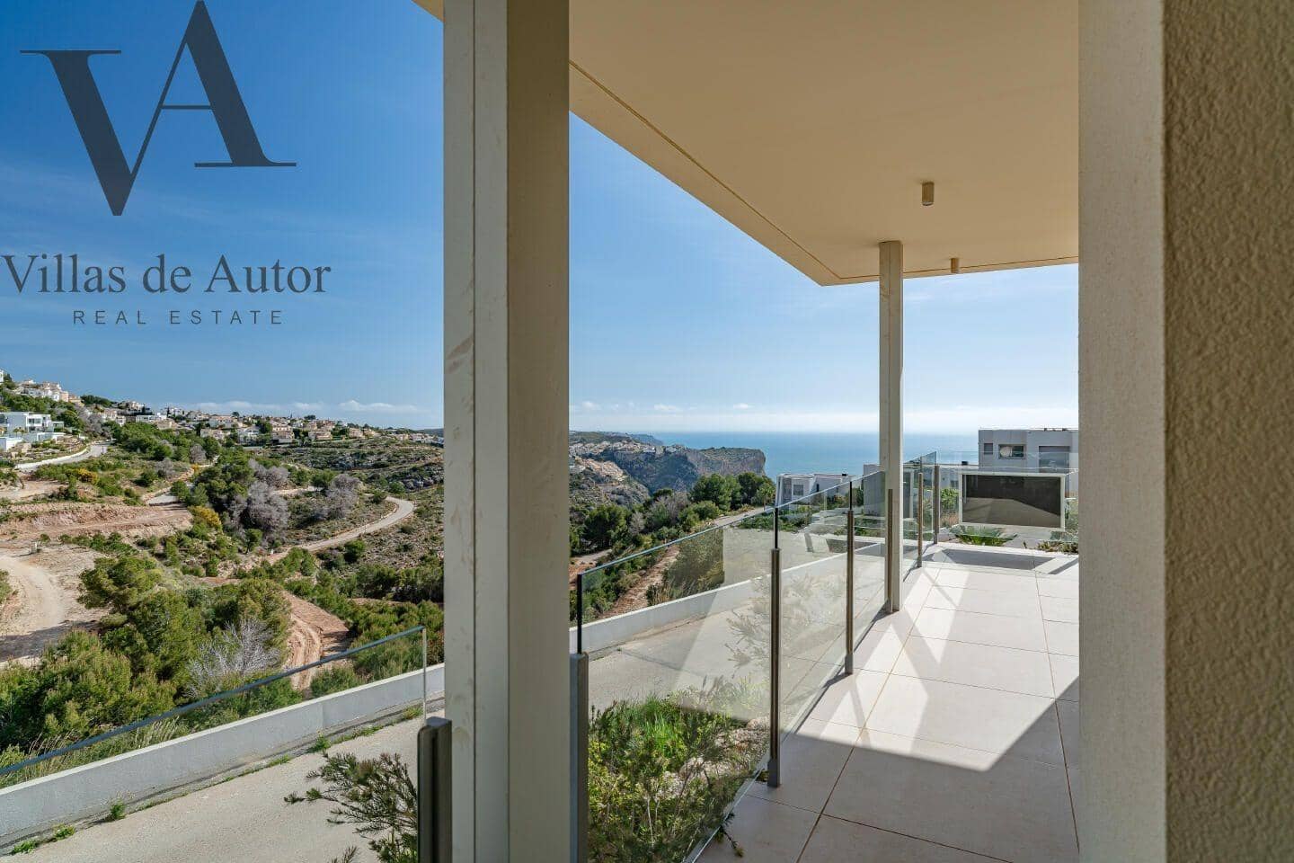 Chalet de 4 habitaciones en Benitachell / Benitatxell en venta con piscina - 1.429.000 € (Ref: 10041377)