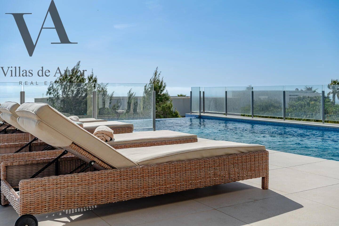Chalet de 4 habitaciones en Benitachell / Benitatxell en venta con piscina - 1.429.000 € (Ref: 10041377)