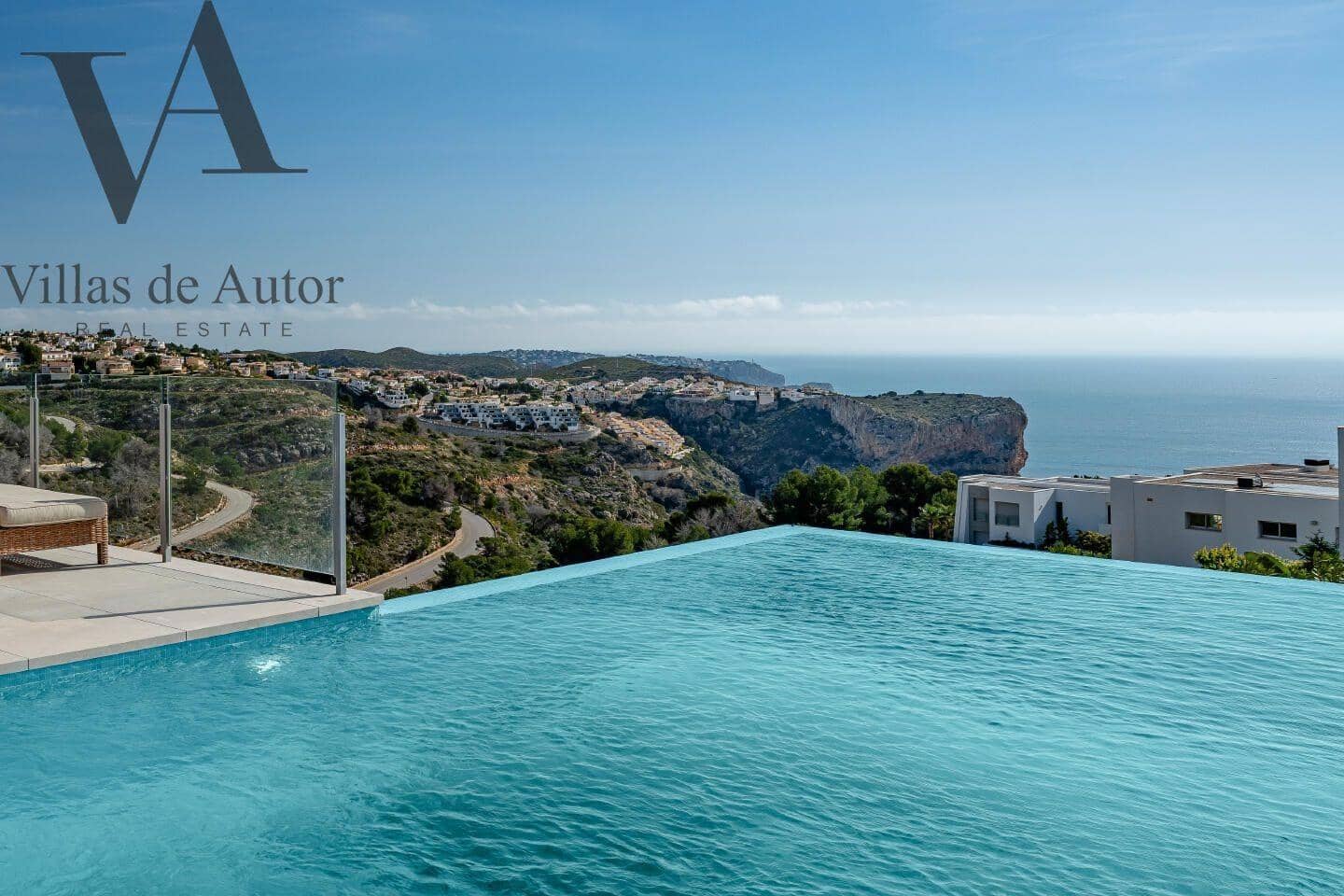 Chalet de 4 habitaciones en Benitachell / Benitatxell en venta con piscina - 1.429.000 € (Ref: 10041377)